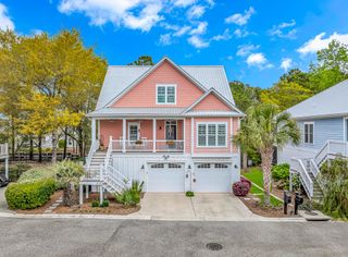 40 Big Oak Pl., Pawleys Island, SC 29585