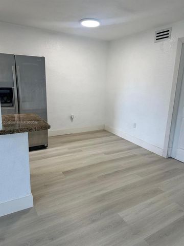 427 Santander Avenue 205, Coral Gables, FL 33134