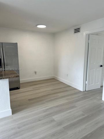 427 Santander Avenue 205, Coral Gables, FL 33134