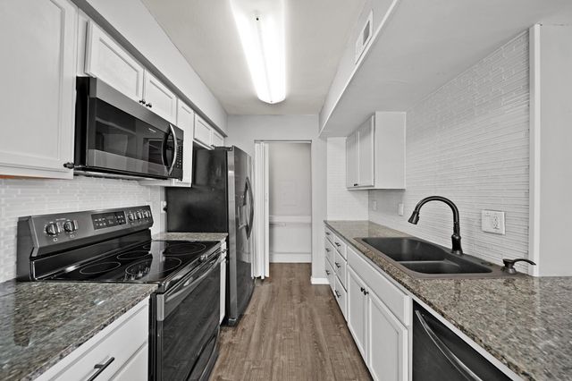 260 El Dorado Boulevard 608, Houston, TX 77598