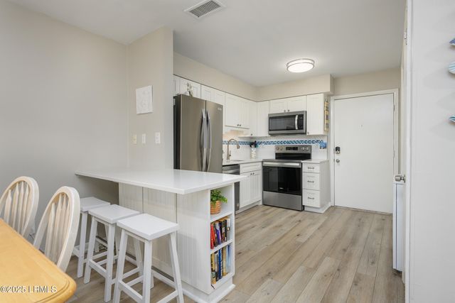 45 Folly Field Rd Apt 8L, Hilton Head Island, SC 29928