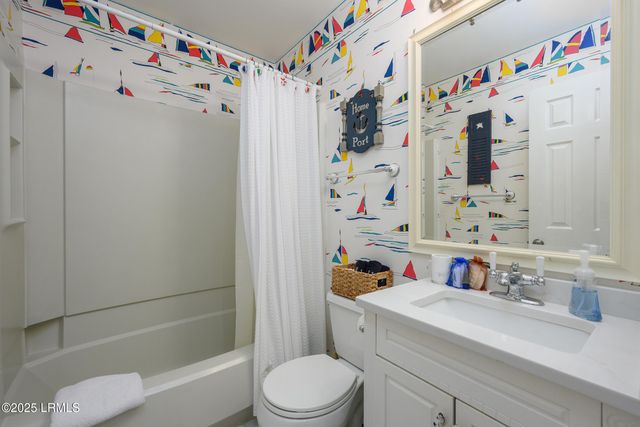 45 Folly Field Rd Apt 8L, Hilton Head Island, SC 29928