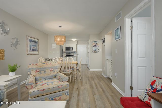 45 Folly Field Rd Apt 8L, Hilton Head Island, SC 29928