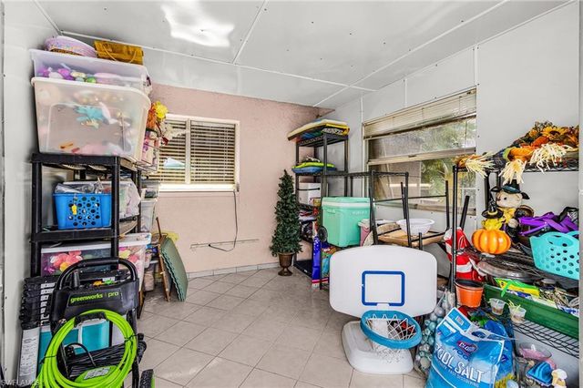 919 SE 19th TER, Cape Coral, FL 33990