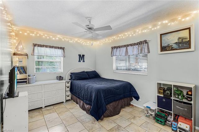 919 SE 19th TER, Cape Coral, FL 33990