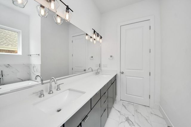 5823 Dolores Street, Houston, TX 77057