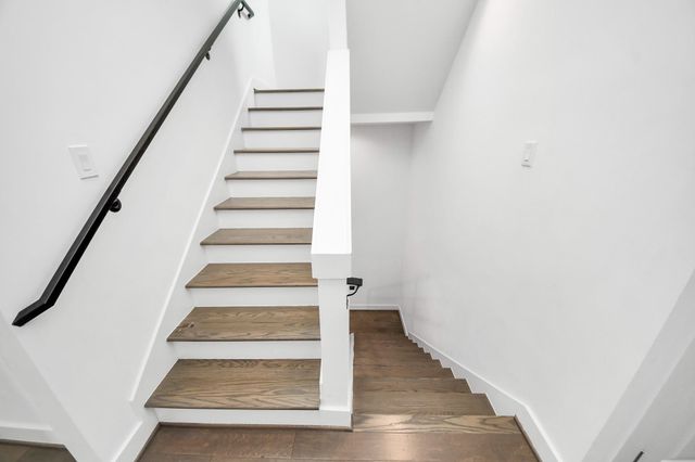 5823 Dolores Street, Houston, TX 77057