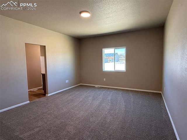 5217 Gannet Lane, Pueblo, CO 81008