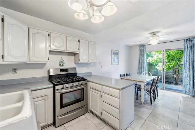 836 E Ponderosa, Azusa, CA 91702
