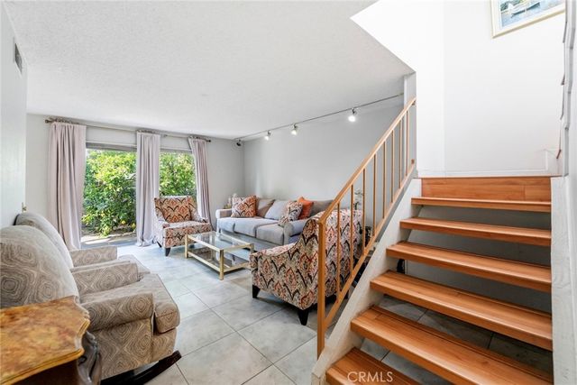 836 E Ponderosa, Azusa, CA 91702
