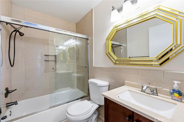 836 E Ponderosa, Azusa, CA 91702