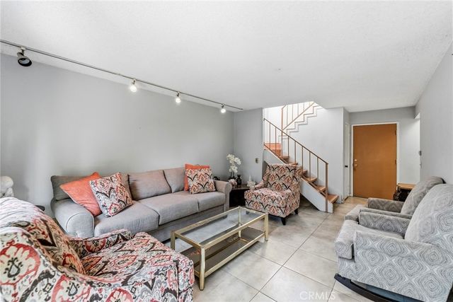 836 E Ponderosa, Azusa, CA 91702
