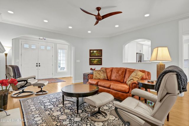 929 Wild Dunes Circle, Wilmington, NC 28411