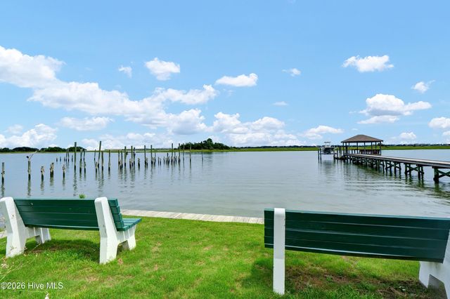 929 Wild Dunes Circle, Wilmington, NC 28411