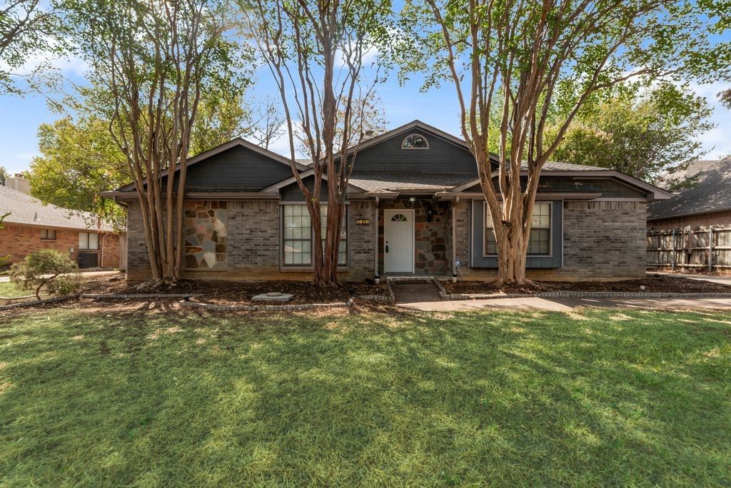 5608 Oak Brook Road, Arlington, TX 76016 — exterior