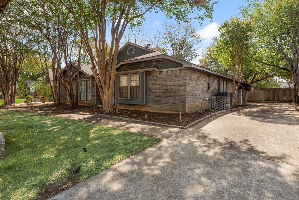 5608 Oak Brook Road, Arlington, TX 76016 — photo 2