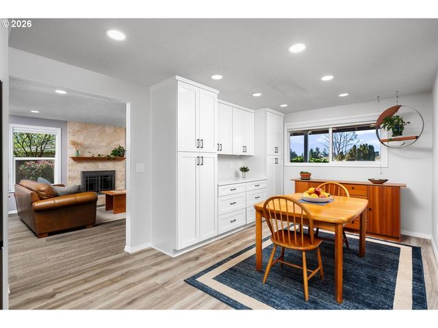 18588 Sw CASCADIA Ct, Beaverton, OR 97078