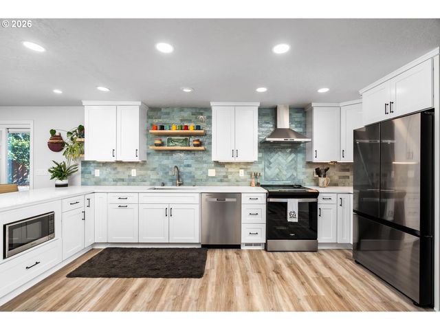 18588 Sw CASCADIA Ct, Beaverton, OR 97078