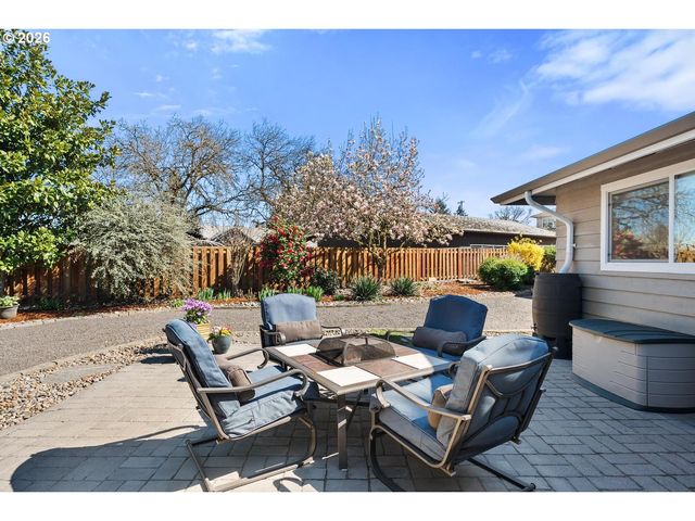 18588 Sw CASCADIA Ct, Beaverton, OR 97078