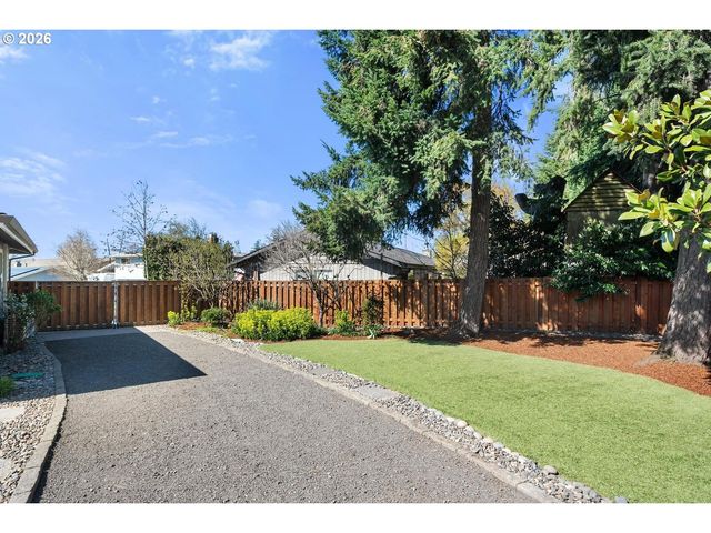 18588 Sw CASCADIA Ct, Beaverton, OR 97078