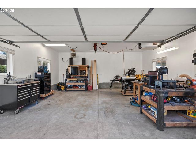 18588 Sw CASCADIA Ct, Beaverton, OR 97078