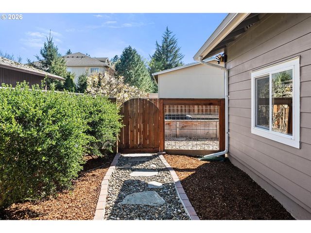 18588 Sw CASCADIA Ct, Beaverton, OR 97078