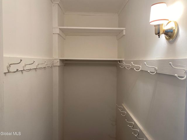 1185 Ardsley Road, Schenectady, NY 12308