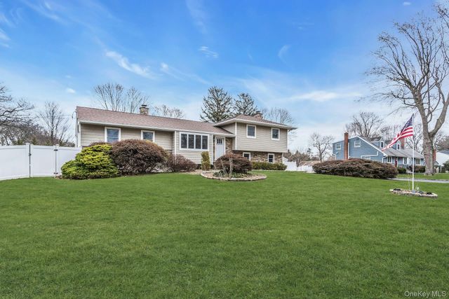 5 Nita Street, East Northport, NY 11731