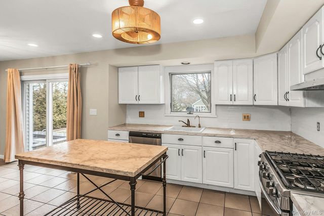 5 Nita Street, East Northport, NY 11731