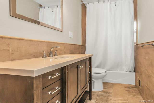 5 Nita Street, East Northport, NY 11731