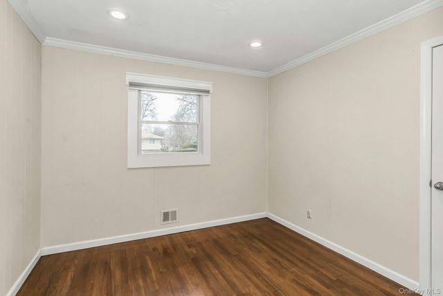 5 Nita Street, East Northport, NY 11731