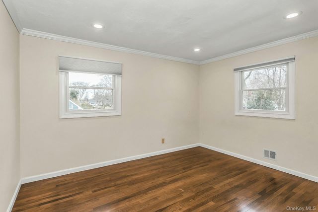 5 Nita Street, East Northport, NY 11731