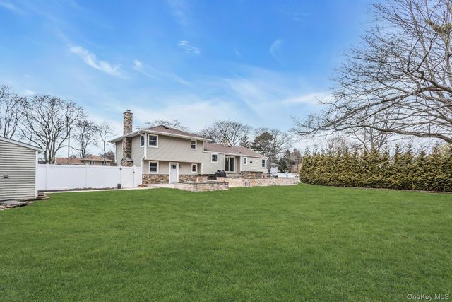 5 Nita Street, East Northport, NY 11731