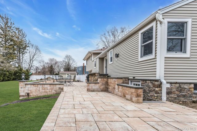 5 Nita Street, East Northport, NY 11731