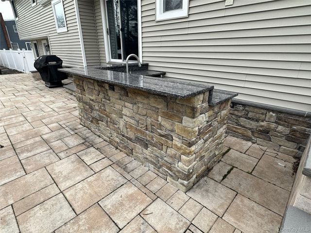 5 Nita Street, East Northport, NY 11731