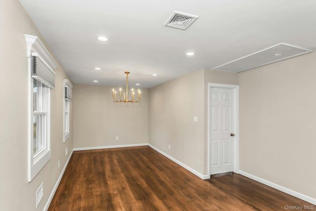 5 Nita Street, East Northport, NY 11731