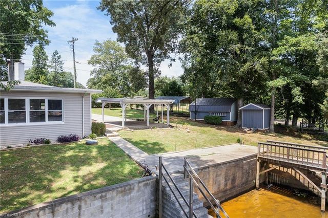 440 Lakeshore Drive, Lexington, NC 27292