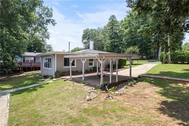 440 Lakeshore Drive, Lexington, NC 27292