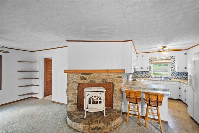 440 Lakeshore Drive, Lexington, NC 27292