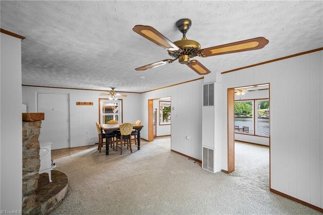 440 Lakeshore Drive, Lexington, NC 27292