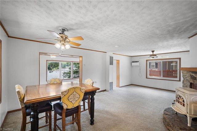 440 Lakeshore Drive, Lexington, NC 27292