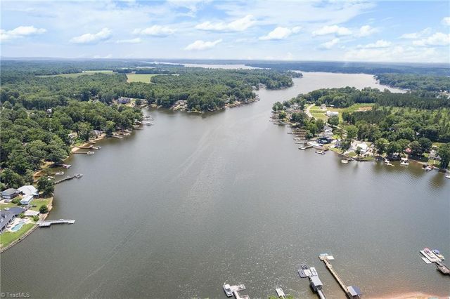 440 Lakeshore Drive, Lexington, NC 27292
