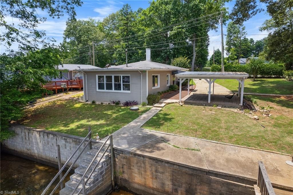 440 Lakeshore Drive, Lexington, NC 27292