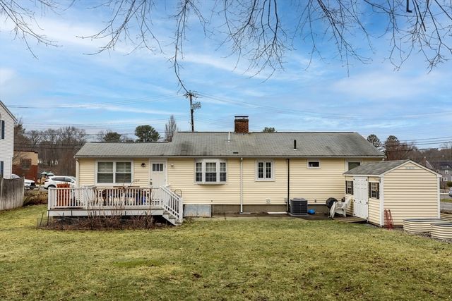 4 Magnolia Ter, Stoneham, MA 02180