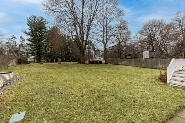 4 Magnolia Ter, Stoneham, MA 02180