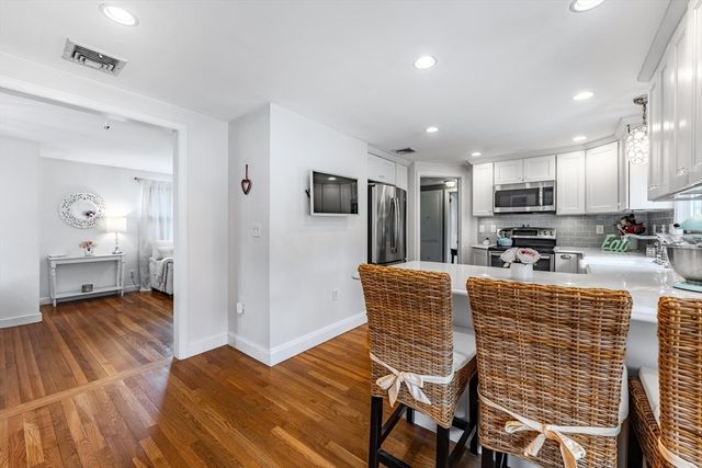 4 Magnolia Ter, Stoneham, MA 02180