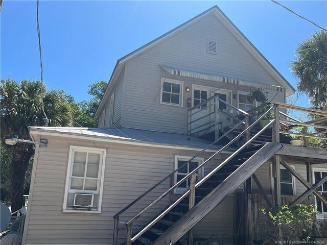 2172 NE Poinciana Terrace, Jensen Beach, FL 34957