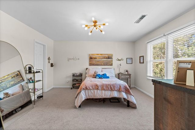 1802 Somerset Dr, Murfreesboro, TN 37129