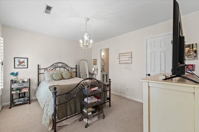 1802 Somerset Dr, Murfreesboro, TN 37129