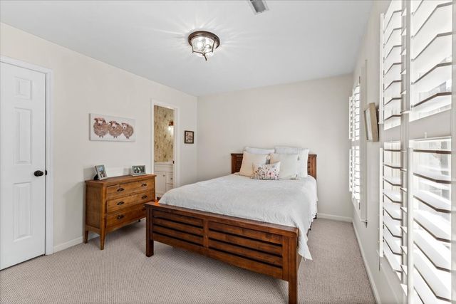 1802 Somerset Dr, Murfreesboro, TN 37129